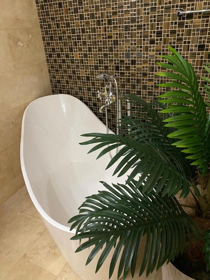 Galaţi Apartament Sweet Luxury מראה חיצוני תמונה